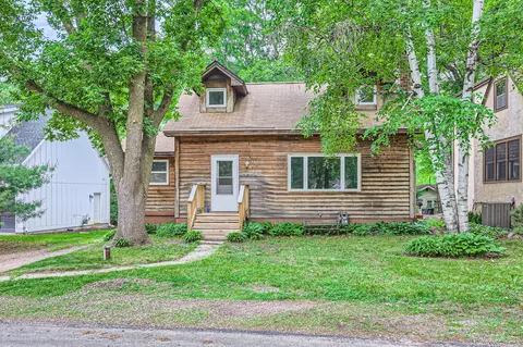 3700 Northome Ave, Deephaven, MN 55391