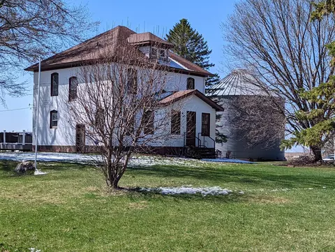 69959 270th St, Alden, MN 56009