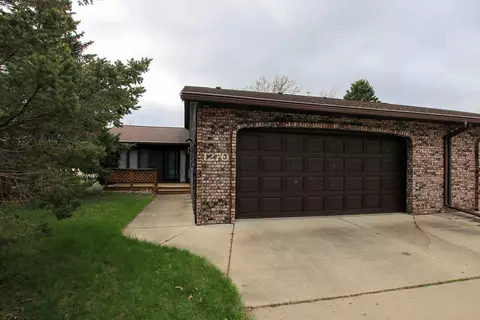 1270 Rolling Oaks Ln NW, Hutchinson, MN 55350