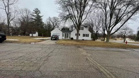 526 Ridge Rd, Owatonna, MN 55060
