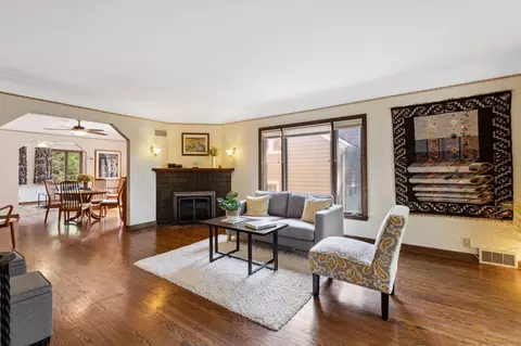 1384 E Como Blvd, Saint Paul, MN 55117 photo 4