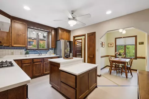 1384 E Como Blvd, Saint Paul, MN 55117 photo 8
