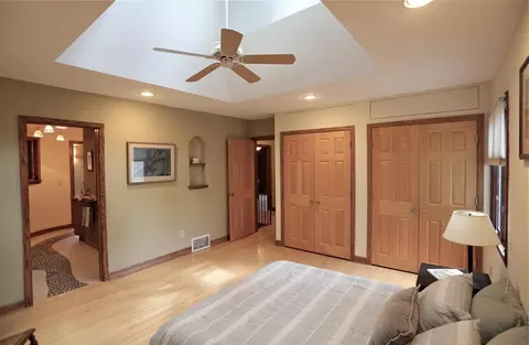 1384 E Como Blvd, Saint Paul, MN 55117 photo 10