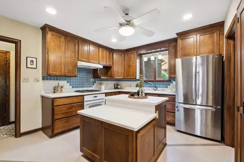 1384 E Como Blvd, Saint Paul, MN 55117 photo 7