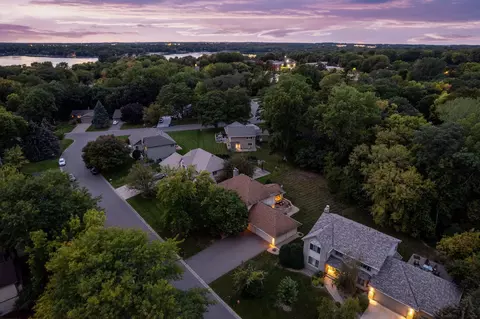 10040 30th Ave N, Plymouth, MN 55441
