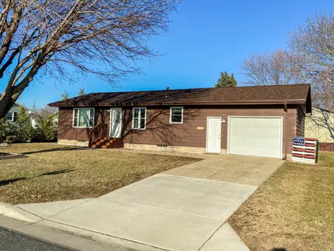 810 10th St, Gaylord, MN 55334