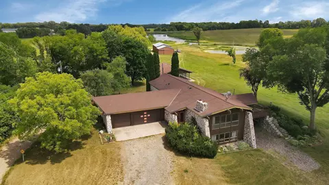 4252 Clementa Ave SW, Waverly, MN 55390