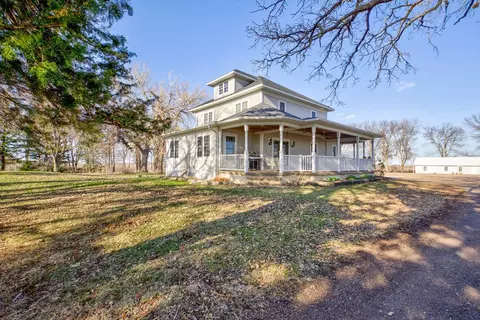 16501 State Highway 22, Good Thunder, MN 56037