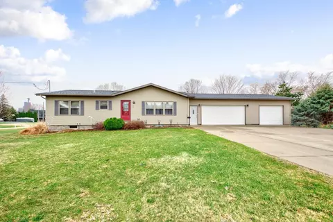 403 3rd St NE, Nerstrand, MN 55053