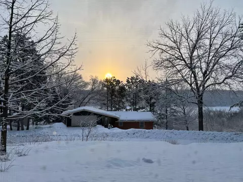 1419 Riverview Dr, Stillwater, MN 55082