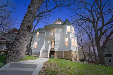 1522 Hillside Ave N, Minneapolis, MN 55411