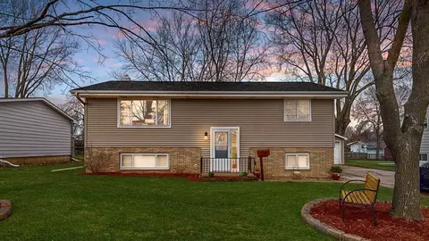 703 4th Ave SE, Stewartville, MN 55976