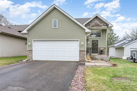 326 Chestnut St E, South Saint Paul, MN 55075