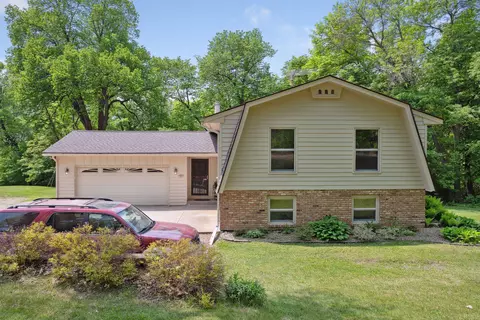 6645 Sioux Trl, Greenfield, MN 55373