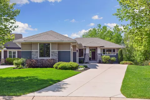 14 Osprey Ct, North Oaks, MN 55127