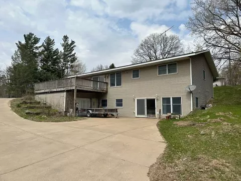 1209 17th Ave E, Menomonie, WI 54751
