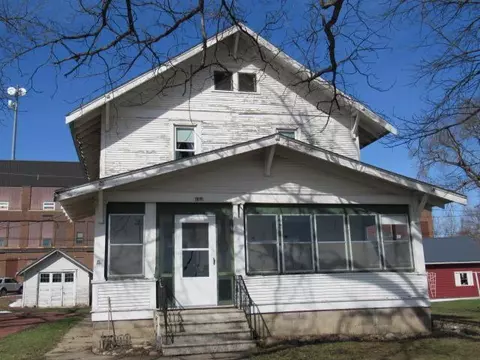 604 Birch St, Lamberton, MN 56152