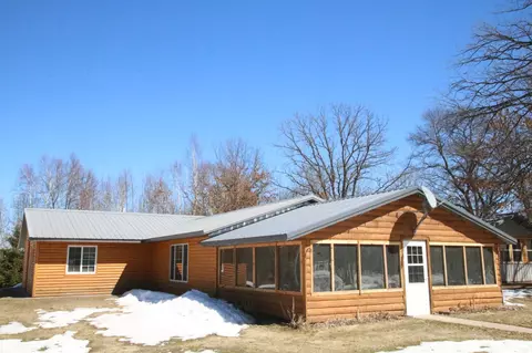 30627 Timberlane Rd, Staples, MN 56479