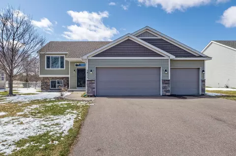 1411 Carlson Dr, Isanti, MN 55040
