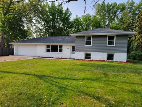 1054 64th Ave NE, Fridley, MN 55432