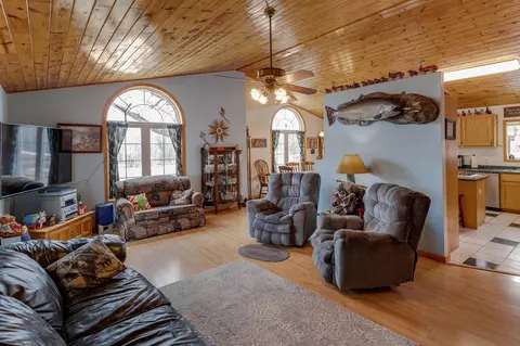 13789 Chisholm Rd, Brainerd, MN 56401 photo 3