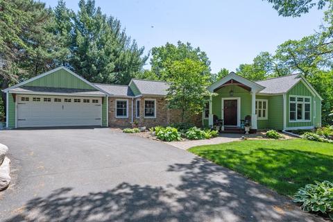 20405 Linden Rd, Deephaven, MN 55331