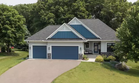 1140 10th St N, North Hudson, WI 54016
