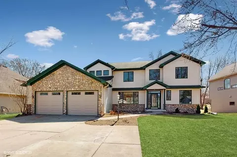 1706 11th Ave SE, Forest Lake, MN 55025