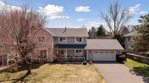 4925 W 93rd St, Bloomington, MN 55437