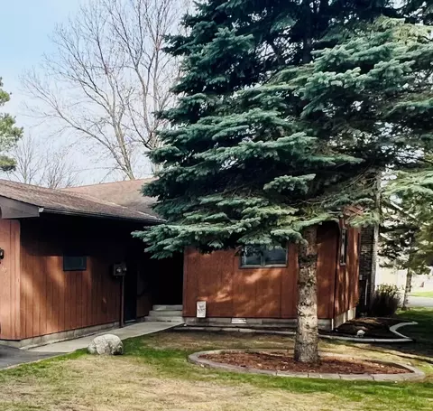 303 Ross Pl N, Walker, MN 56484