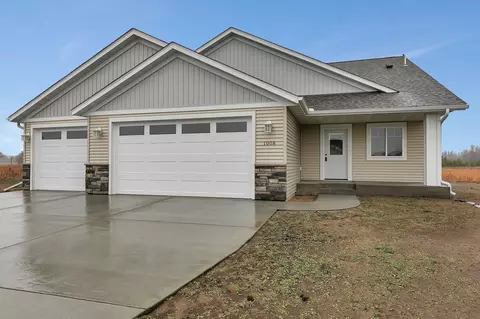 1008 26th Street Loop, Sartell, MN 56377