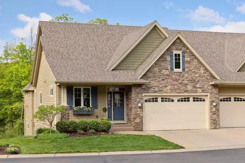 5372 Barrington Way, Shorewood, MN 55331
