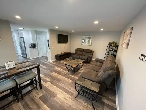 11315 12th Ave N #4, Plymouth, MN 55441