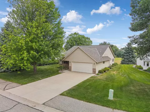 1255 Cypress Dr W, Annandale, MN 55302