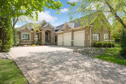 17627 Bearpath Trl, Eden Prairie, MN 55347