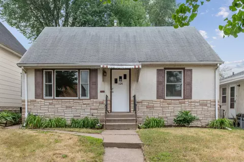 1124 Cook Ave E, Saint Paul, MN 55106