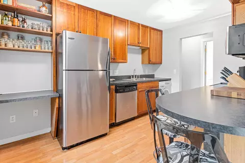 1620 Charlton St #312, West Saint Paul, MN 55118