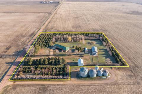 2020 90th Ave, Trimont, MN 56176