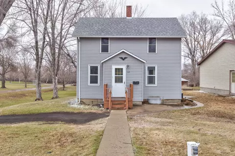 112 W 5th St, Minneota, MN 56264