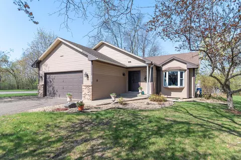 629 5th St SW, Saint Michael, MN 55376