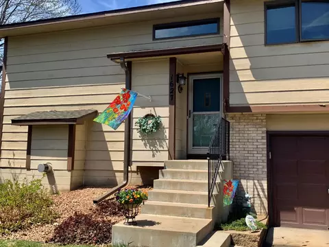 1627 Pheasantwood Trl, Northfield, MN 55057