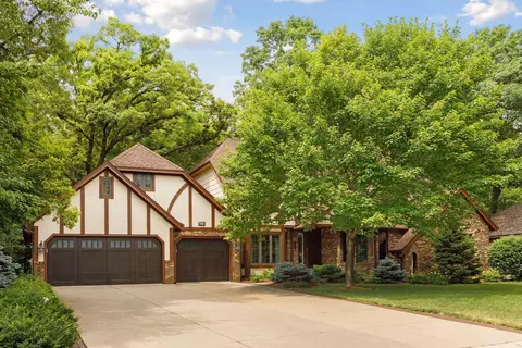 13173 Heritage Way, Apple Valley, MN 55124