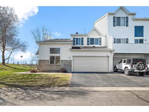 6854 Meadow Grass Ln S, Cottage Grove, MN 55016