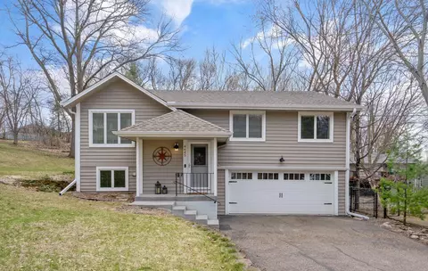 4645 Walnut St, Maple Plain, MN 55359