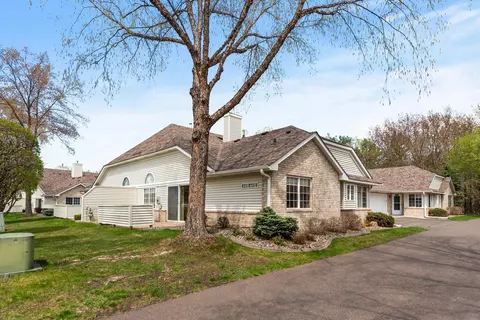 4410 Bay Ln, White Bear Lake, MN 55110