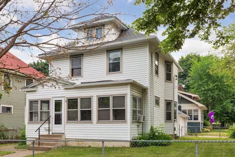 674 Manomin Ave, Saint Paul, MN 55107