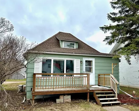 560 5th Ave S, Isle, MN 56342