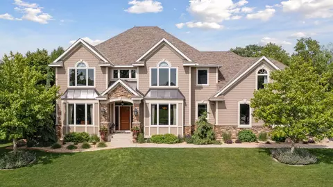 2944 Fairway Dr, Chaska, MN 55318