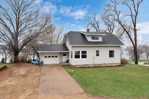 915 2nd St, Pepin, WI 54759