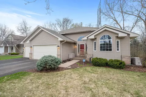 2335 Brenwood Curv, Maplewood, MN 55109